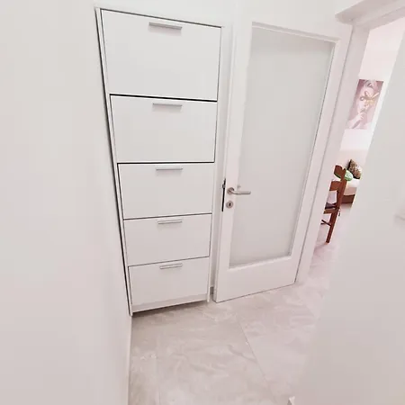 アパート Viktorija