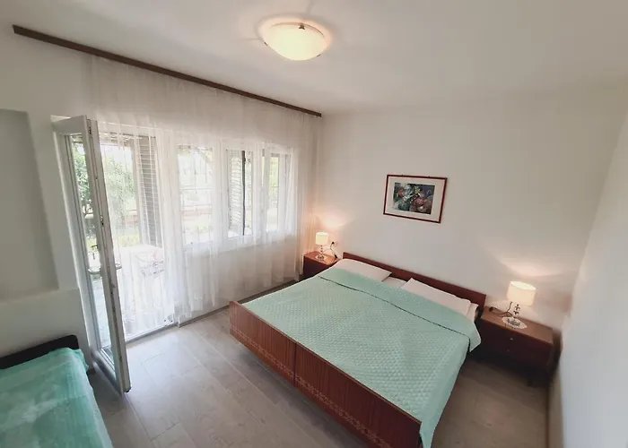 Viktorija * Πούλα